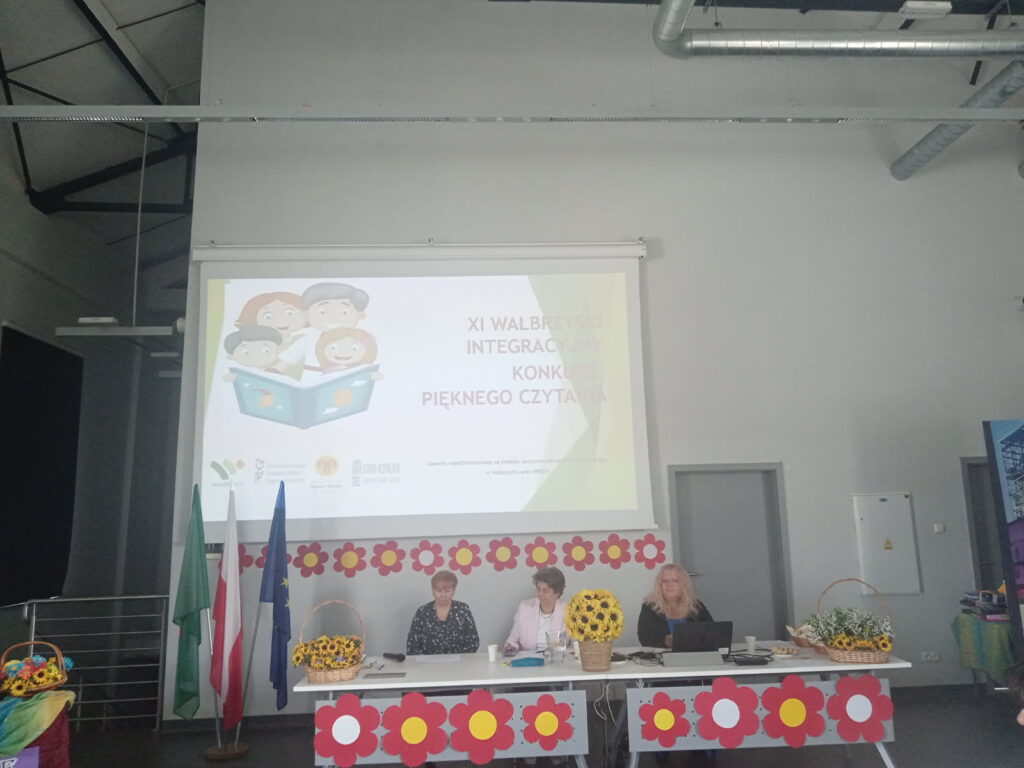Zdjęcie do artykułu "Czytanie integruje".