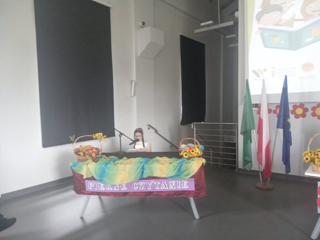 Zdjęcie do artykułu "Czytanie integruje".