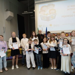 Zdjęcie do artykułu "Czytanie integruje".