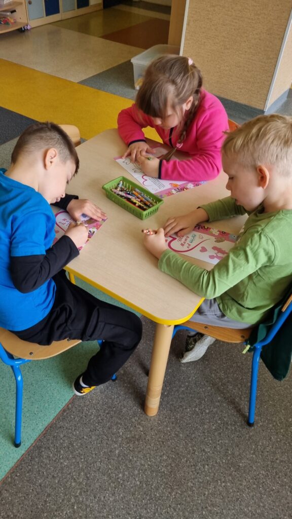 Zdjęcie do artykułu "Laurki zdrowia na Dzień Mamy"