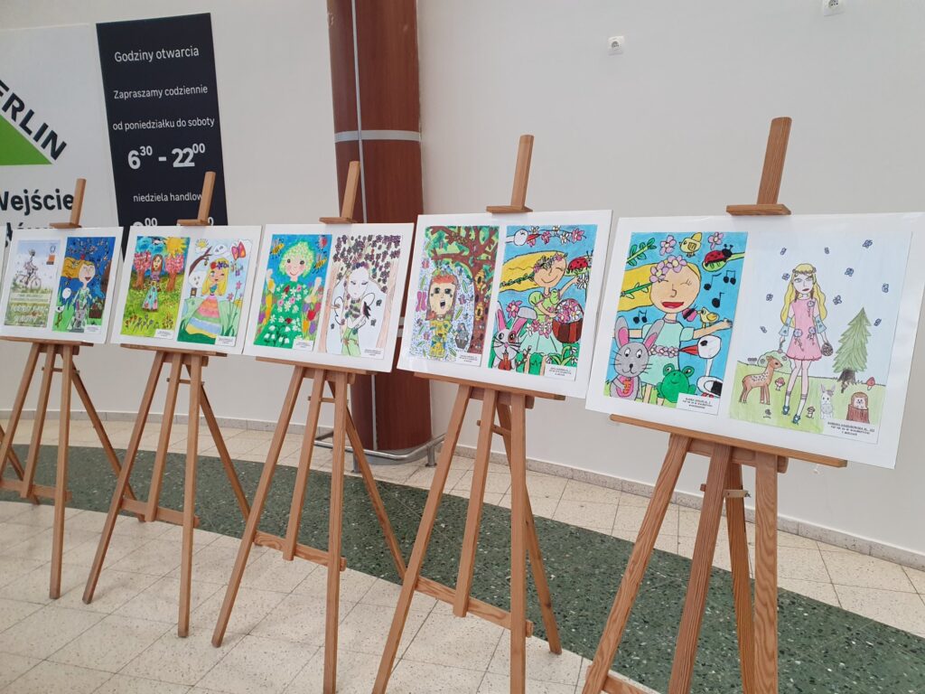 Zdjęcie do artykułu Finał Miejskiego Konkursu Plastycznego "PORTRET PANI WIOSNY"