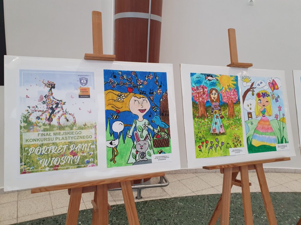 Zdjęcie do artykułu Finał Miejskiego Konkursu Plastycznego "PORTRET PANI WIOSNY"