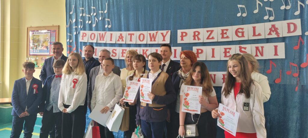 Zdjęcia do artykułu "Wyśpiewała pierwsze miejsce".