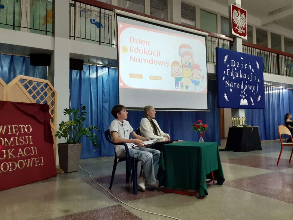 Zdjęcie do artykułu - Dzień EDukacji Narodowej w klasach 4-8