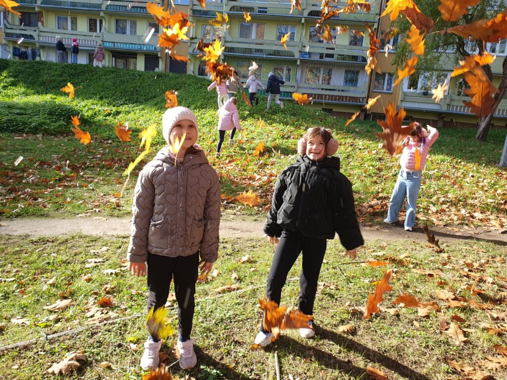 Zdjęcie do artykułu "Ogólnopolska kampania PRZYTUL SIĘ DO DRZEWA"