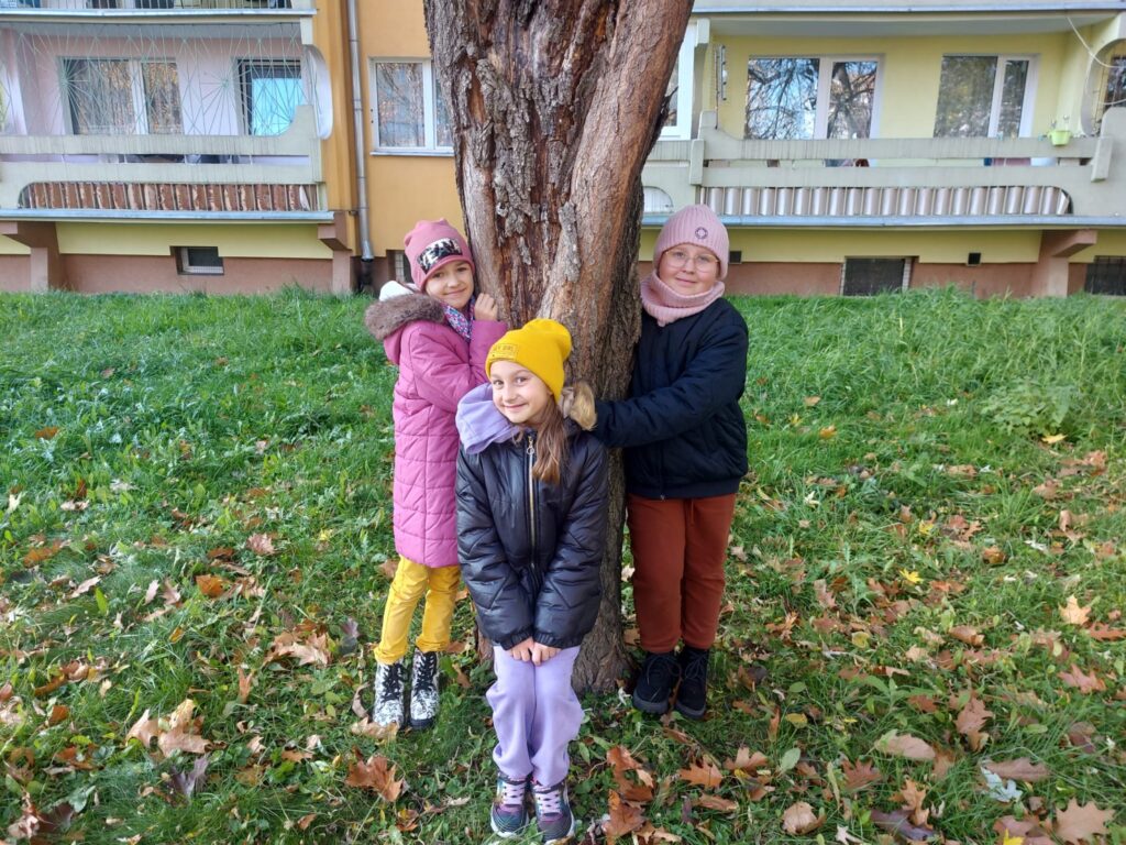 Zdjęcie do artykułu "Ogólnopolska kampania PRZYTUL SIĘ DO DRZEWA"