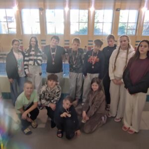 Zdjęcie do artykułu "Mistrzowie pływania"