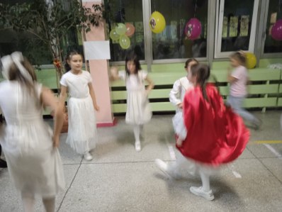 Zdjęcie do artykułu A ŚWIĘCI BALUJĄ W NIEBIE