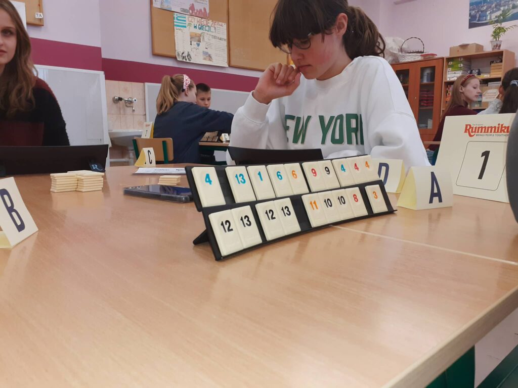 Zdjęcie do artykułu "Szkolna Liga Rummikub..."
