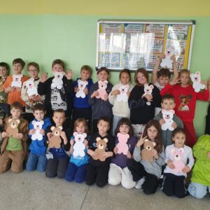 Zdjęcie do artykułu "Warsztaty artystyczne PLUSZOWY MIŚ"