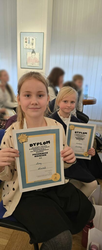 Zdjęcie do artykułu "POŻERACZE KSIĄŻEK 2025"