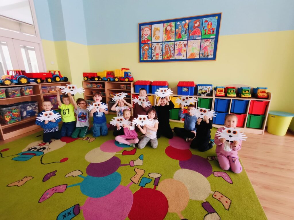 Zdjęcie do artykułu "Warsztaty artystyczne SOWA ŚNIEŻNA"